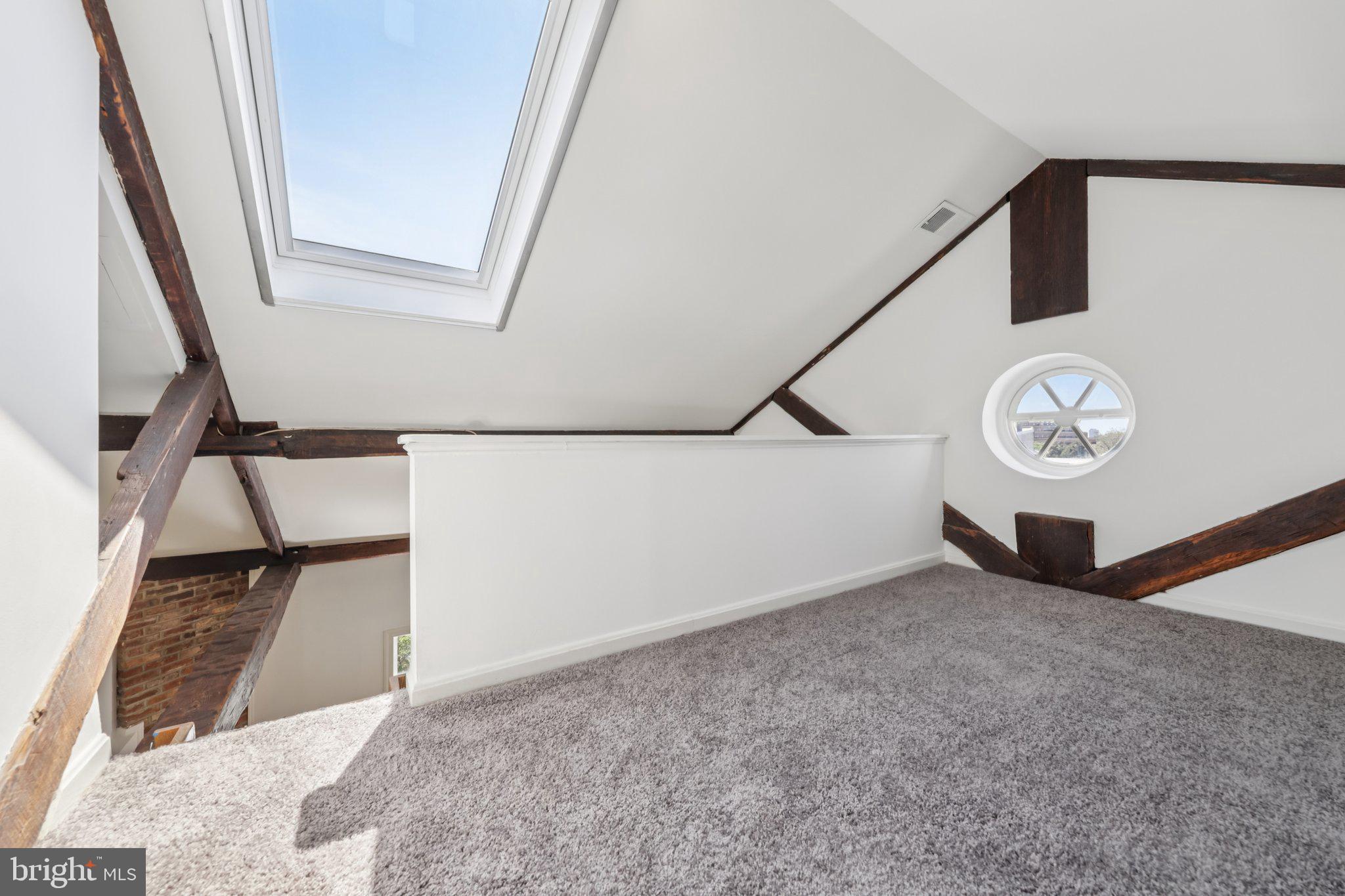 10 MUIRS COURT