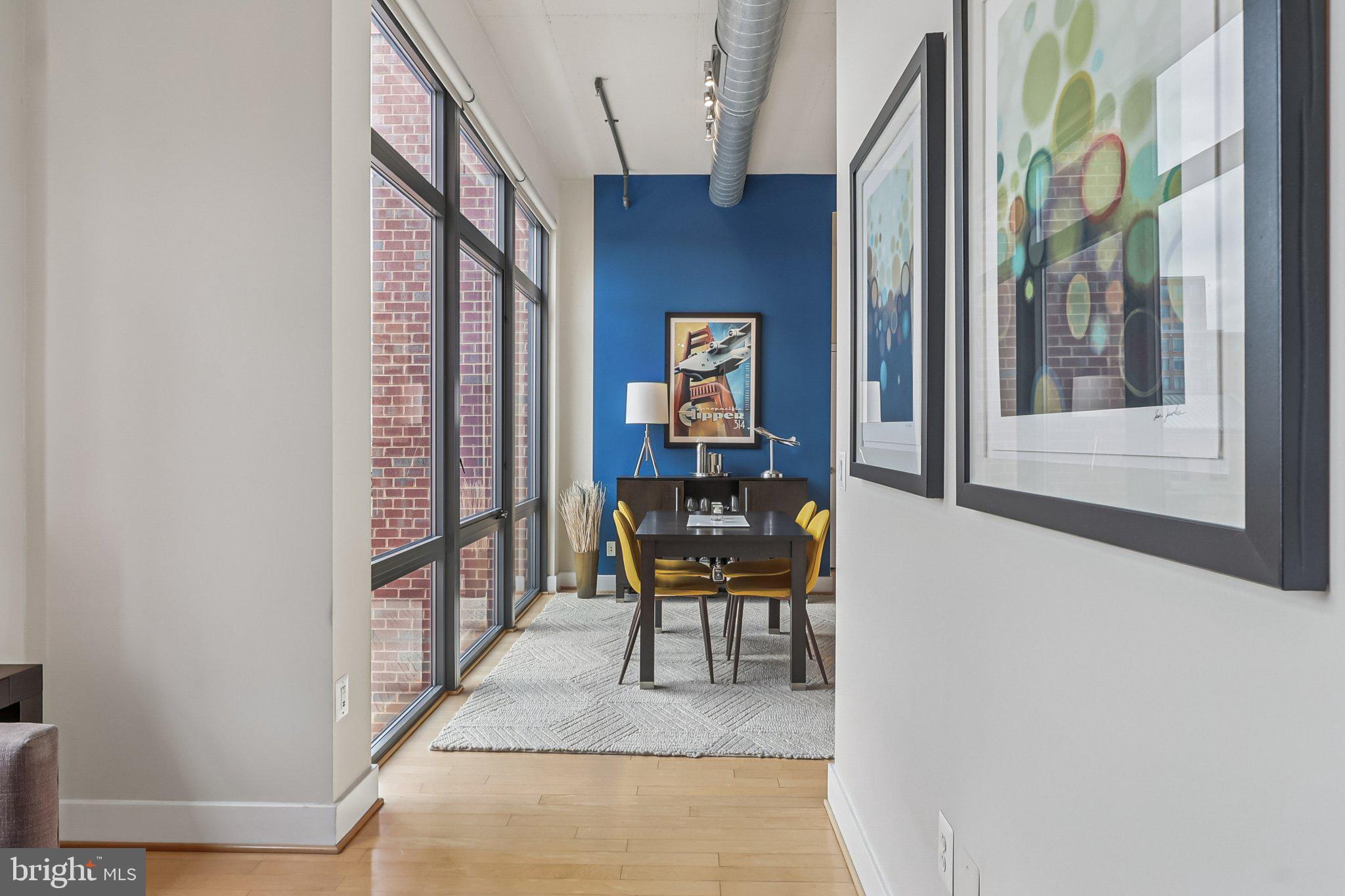 520 JOHN CARLYLE STREET 432