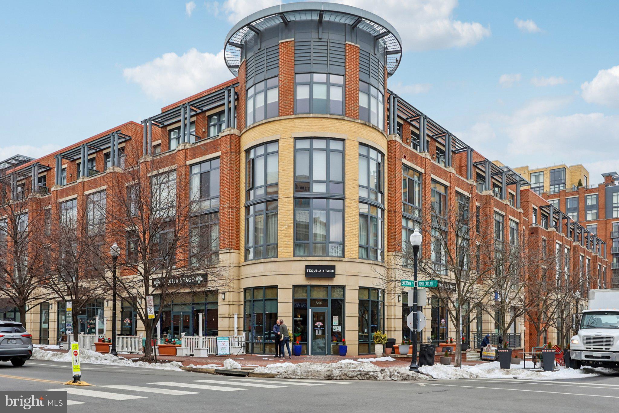 520 JOHN CARLYLE STREET 432