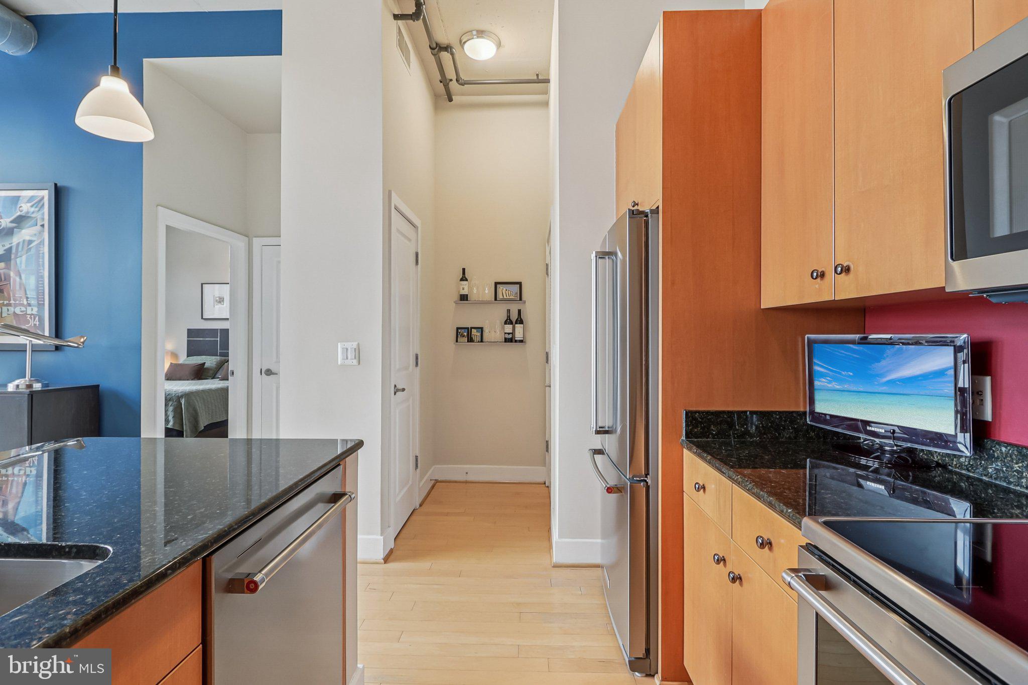 520 JOHN CARLYLE STREET 432