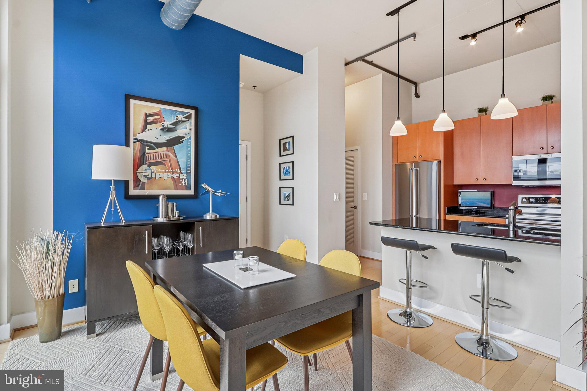 520 JOHN CARLYLE STREET 432