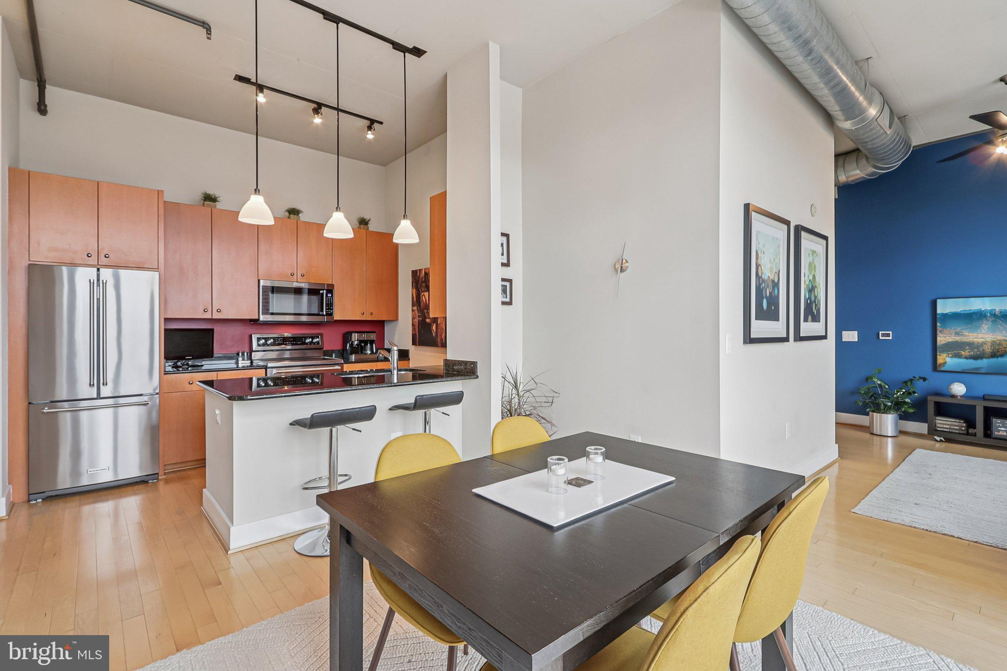 520 JOHN CARLYLE STREET 432
