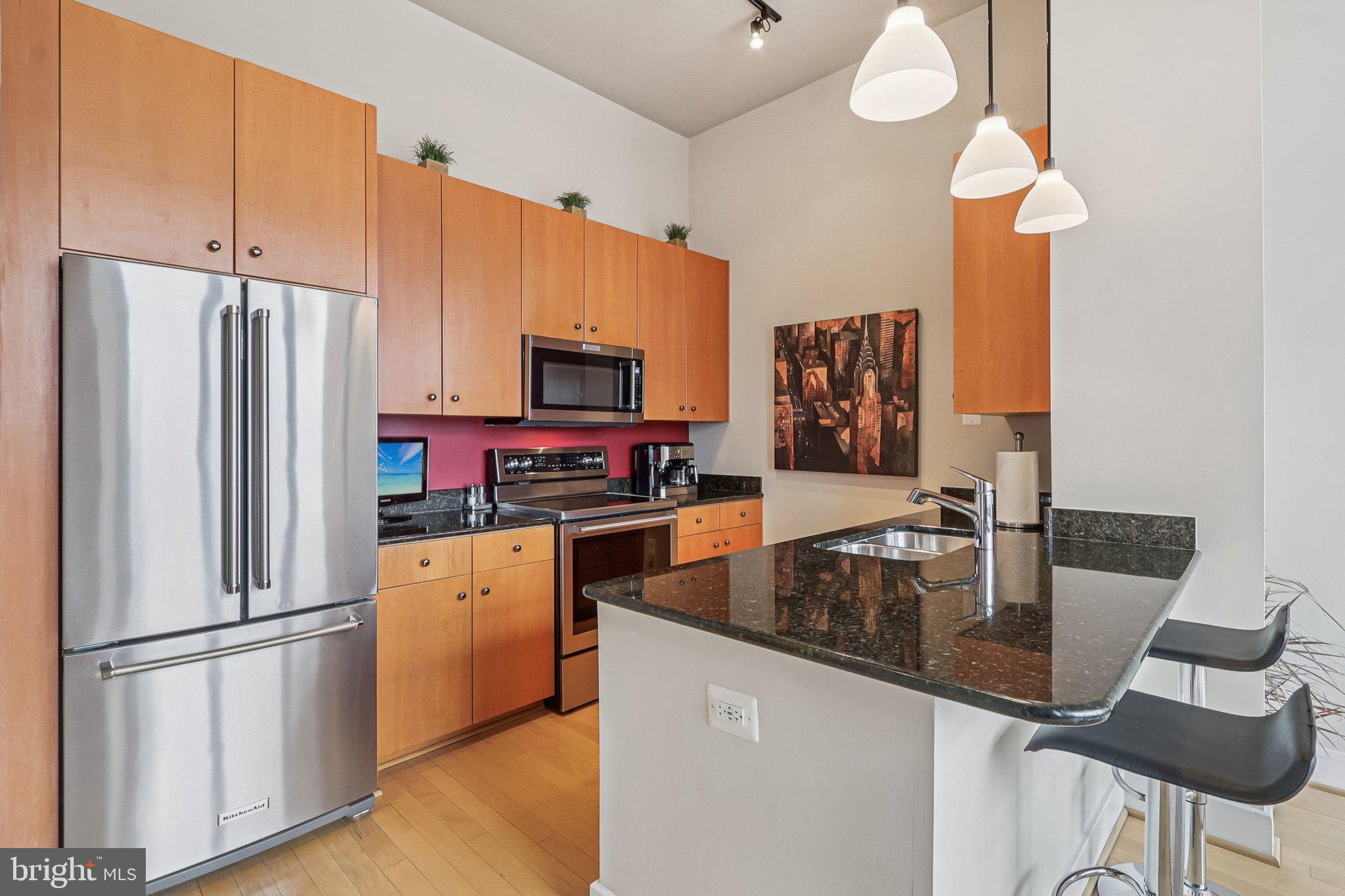520 JOHN CARLYLE STREET 432