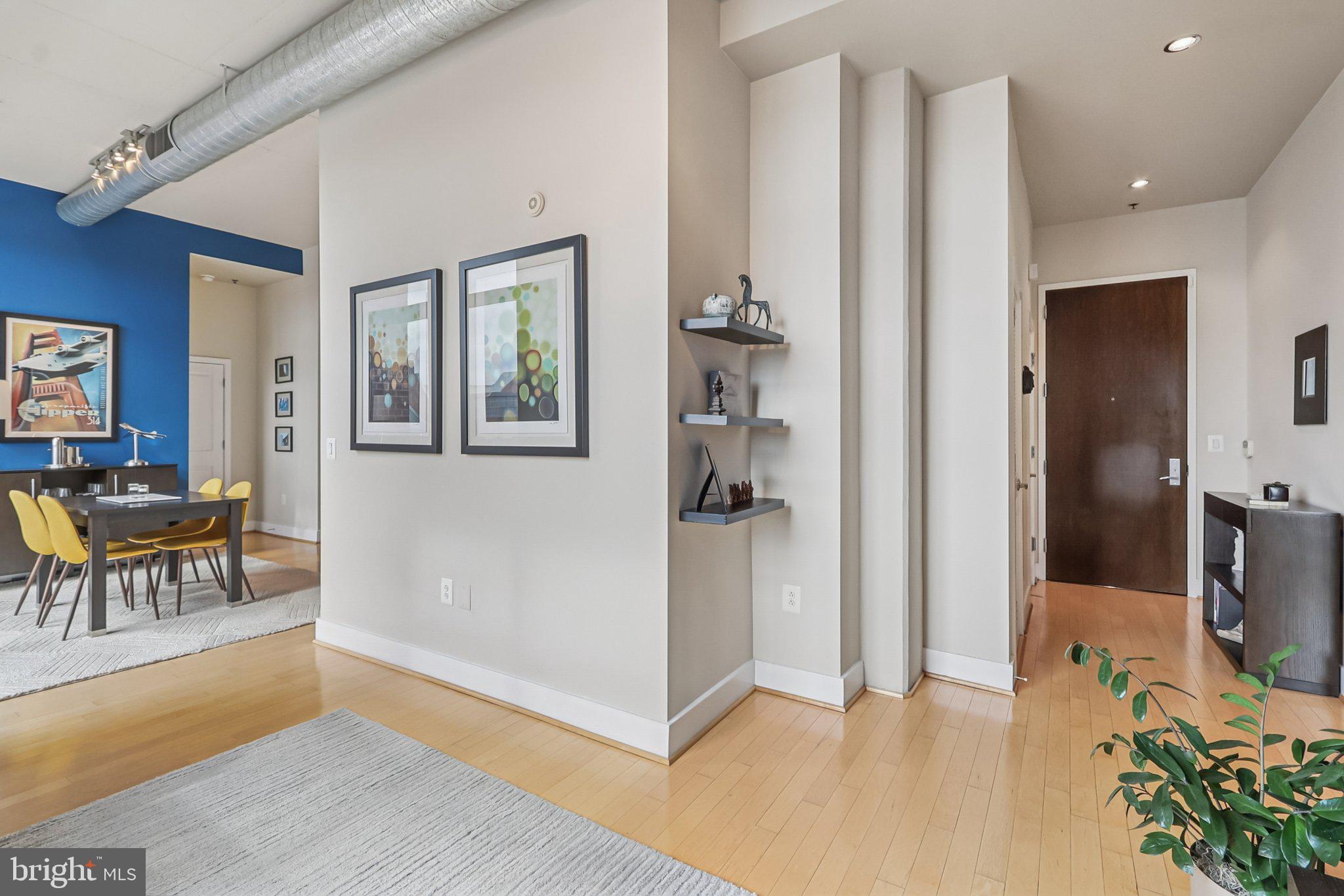 520 JOHN CARLYLE STREET 432