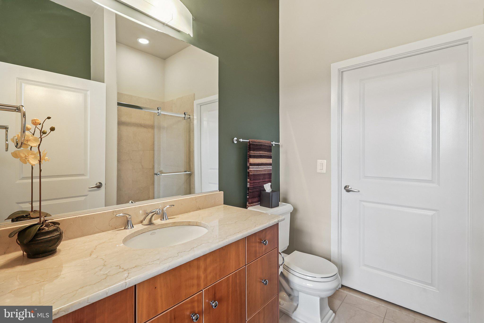 520 JOHN CARLYLE STREET 432