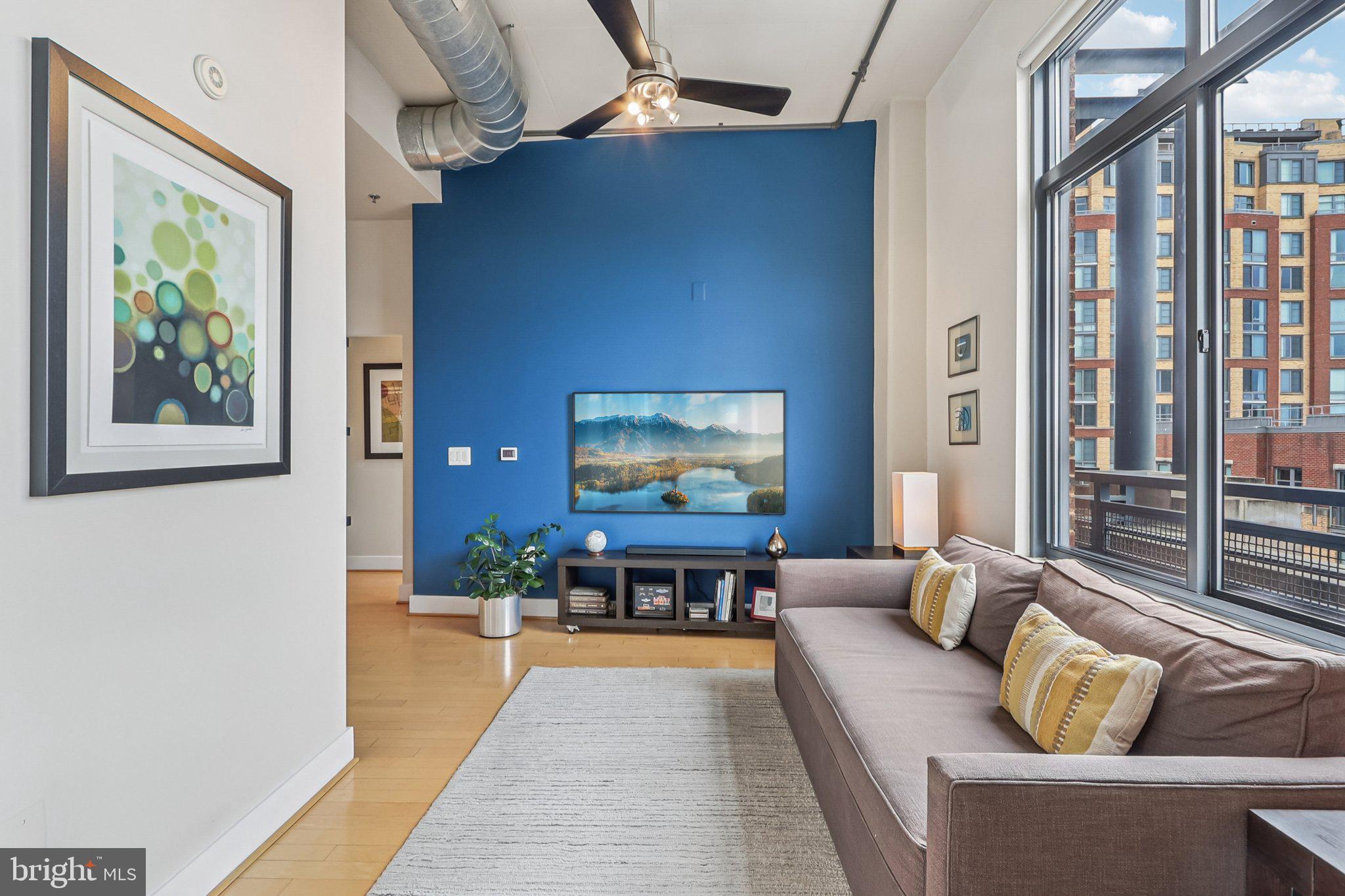 520 JOHN CARLYLE STREET 432