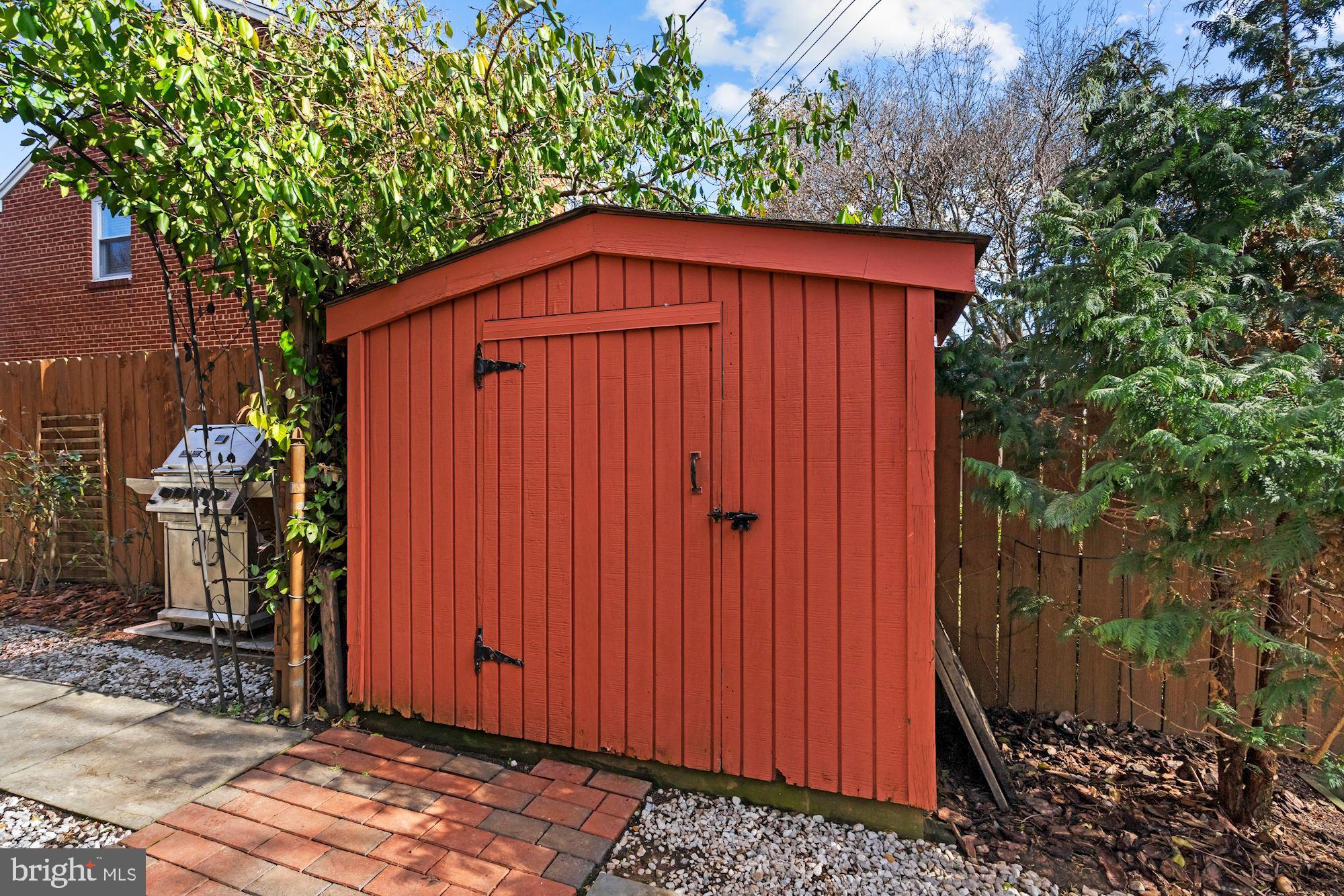 1418 DOGWOOD DRIVE
