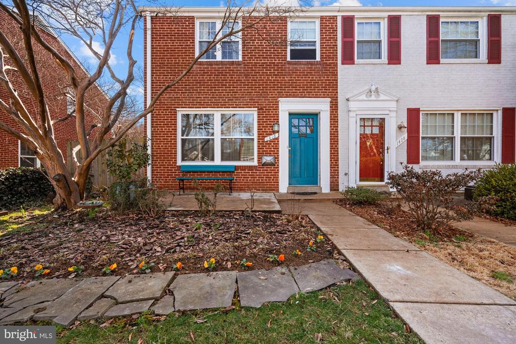 1418 DOGWOOD DRIVE
