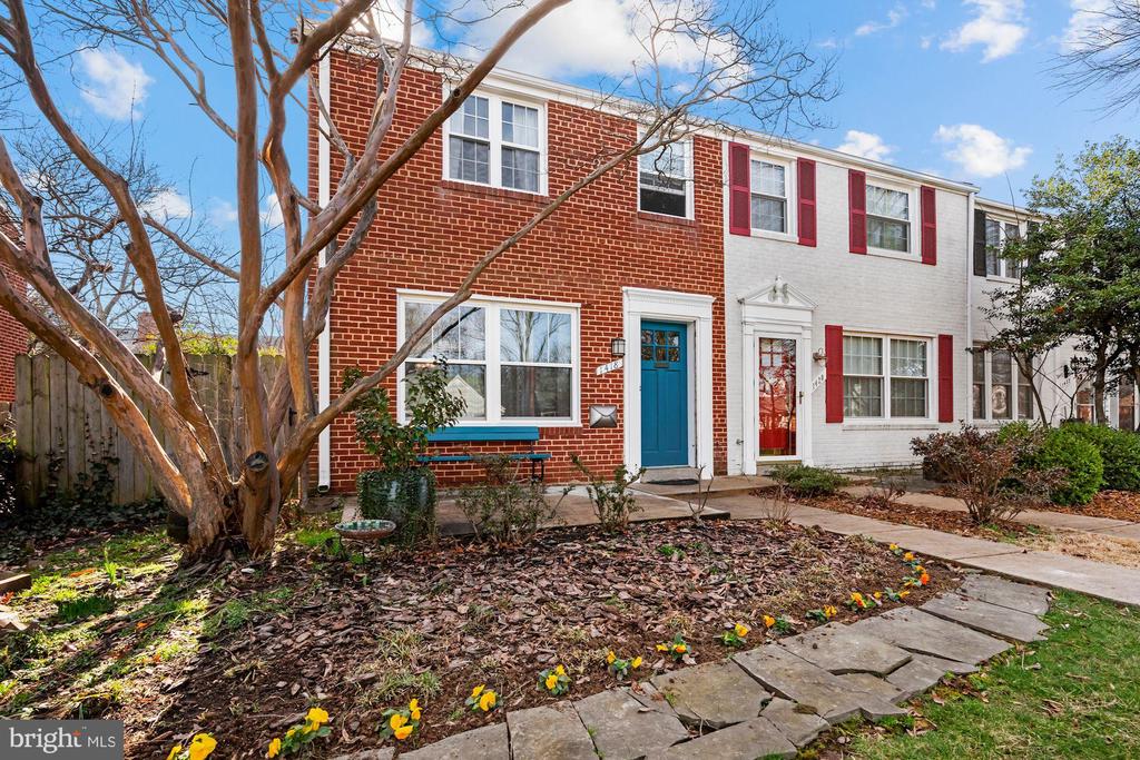1418 DOGWOOD DRIVE