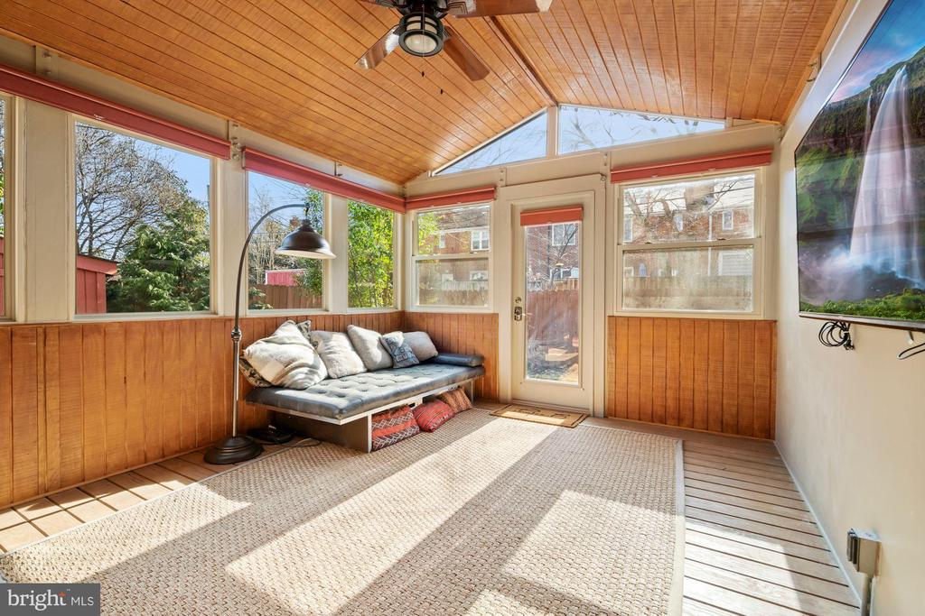 1418 DOGWOOD DRIVE