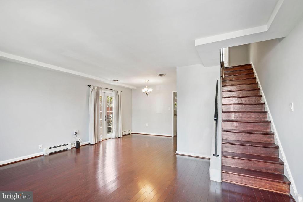1418 DOGWOOD DRIVE