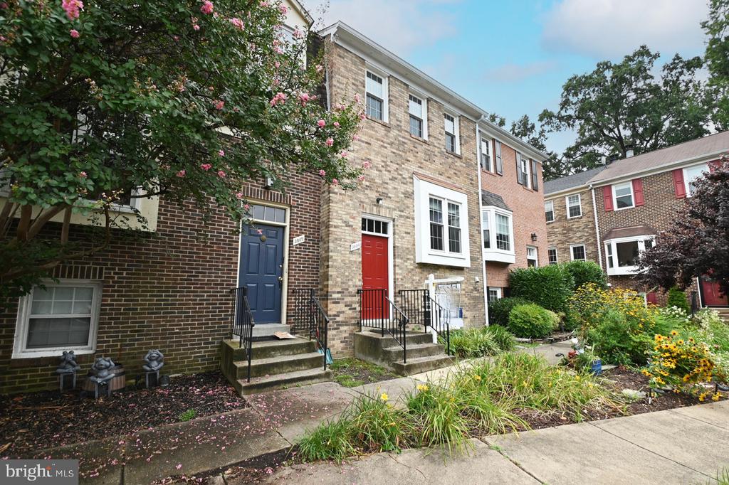 3804 BRIGHTON COURT