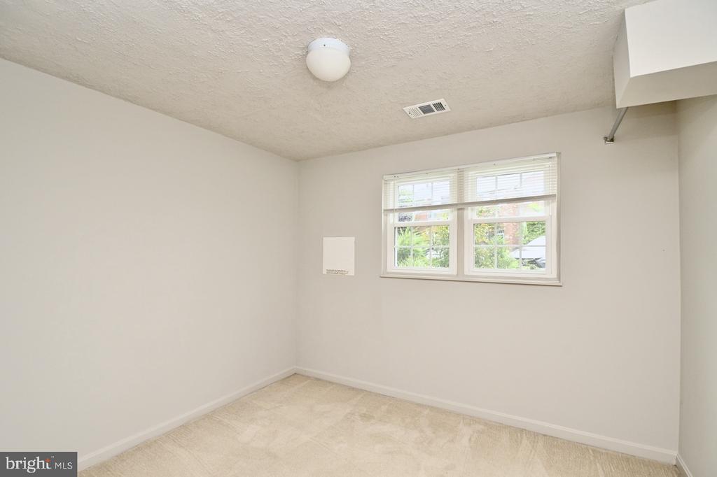 3804 BRIGHTON COURT