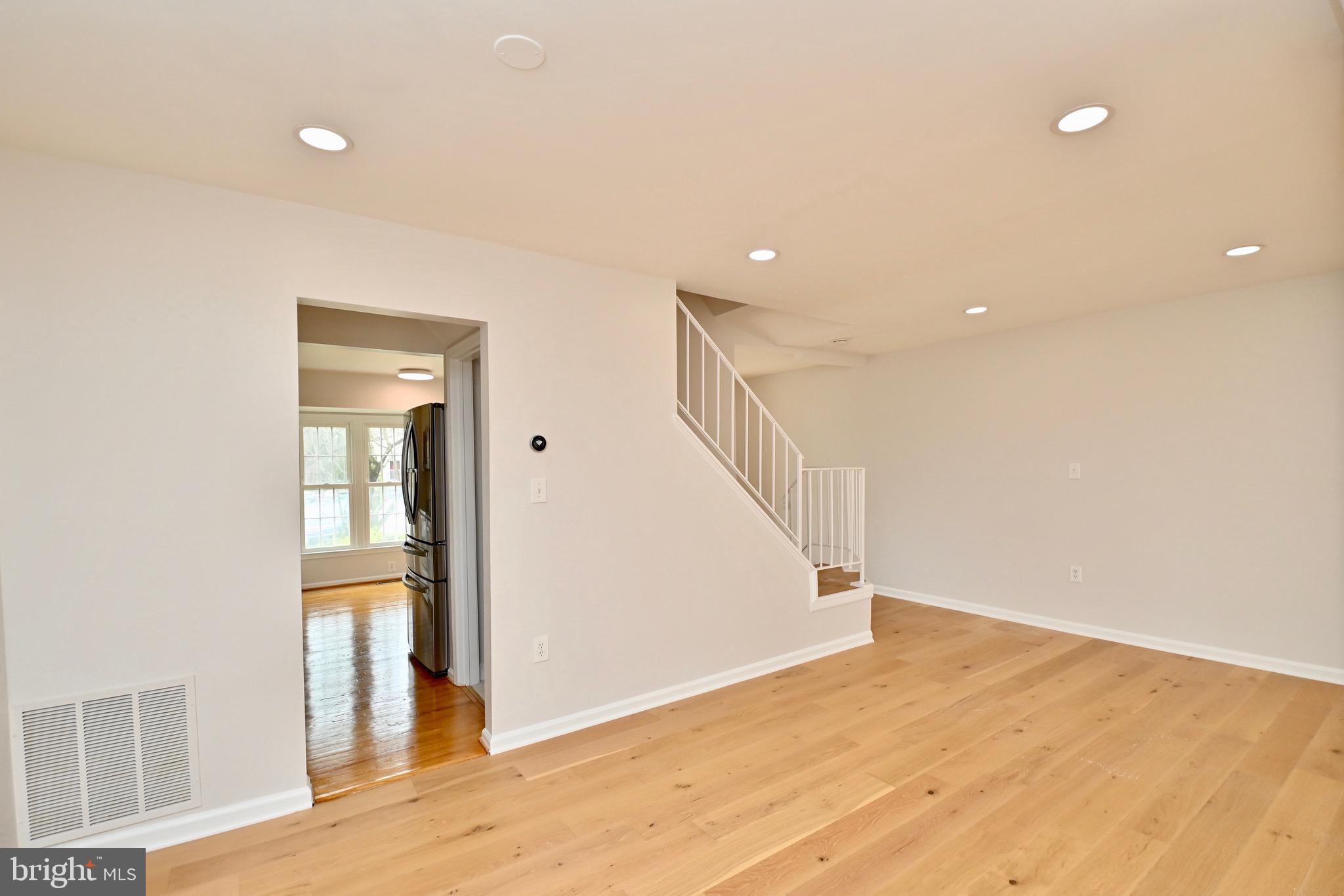 9015 GILTINAN COURT