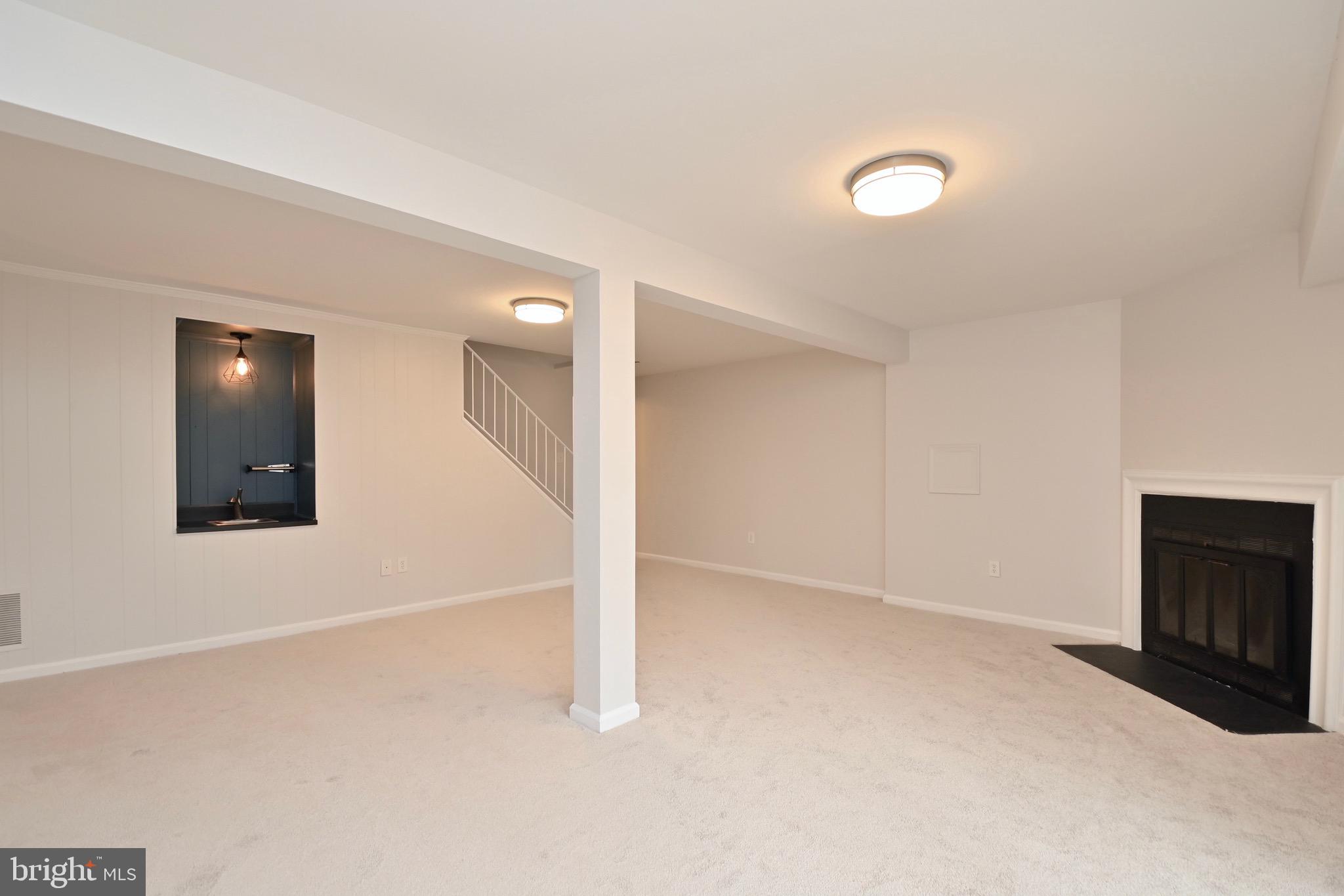 9015 GILTINAN COURT