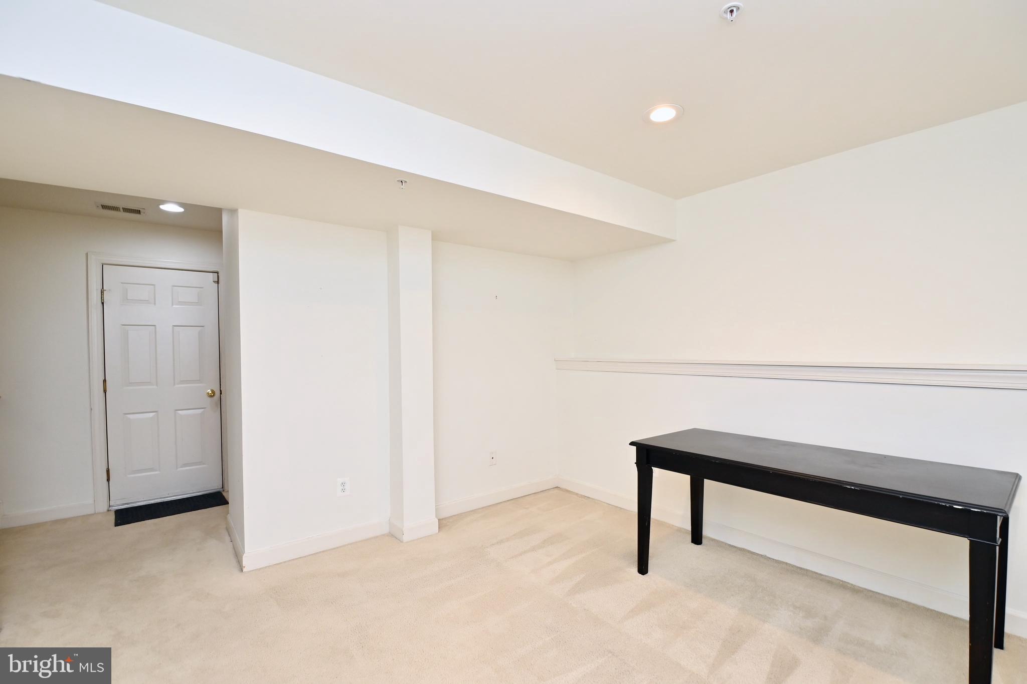 7980 VIGNE COURT
