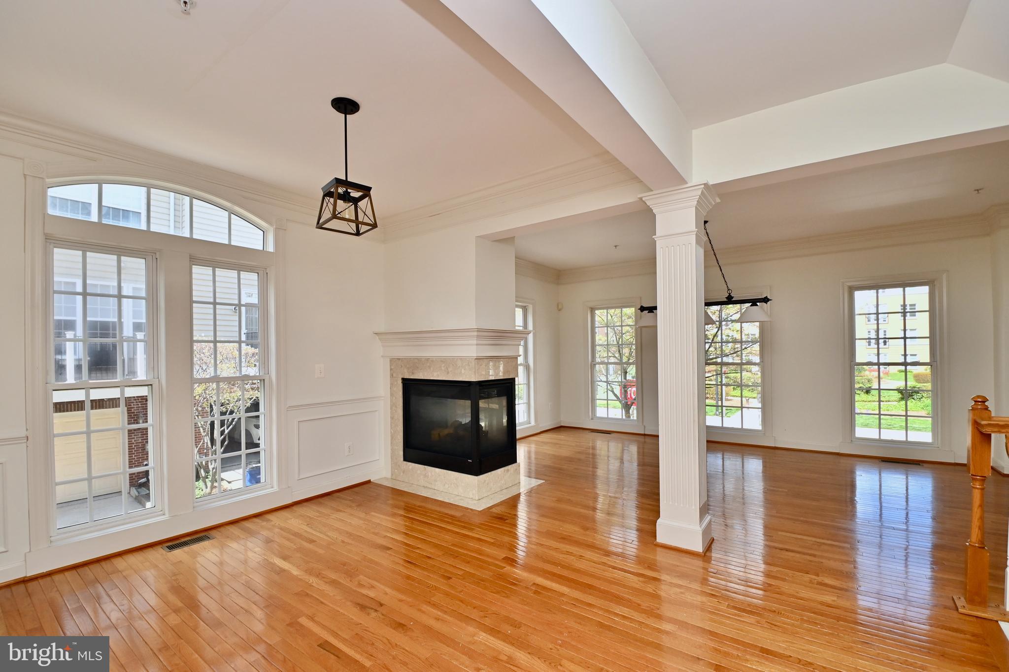 7980 VIGNE COURT