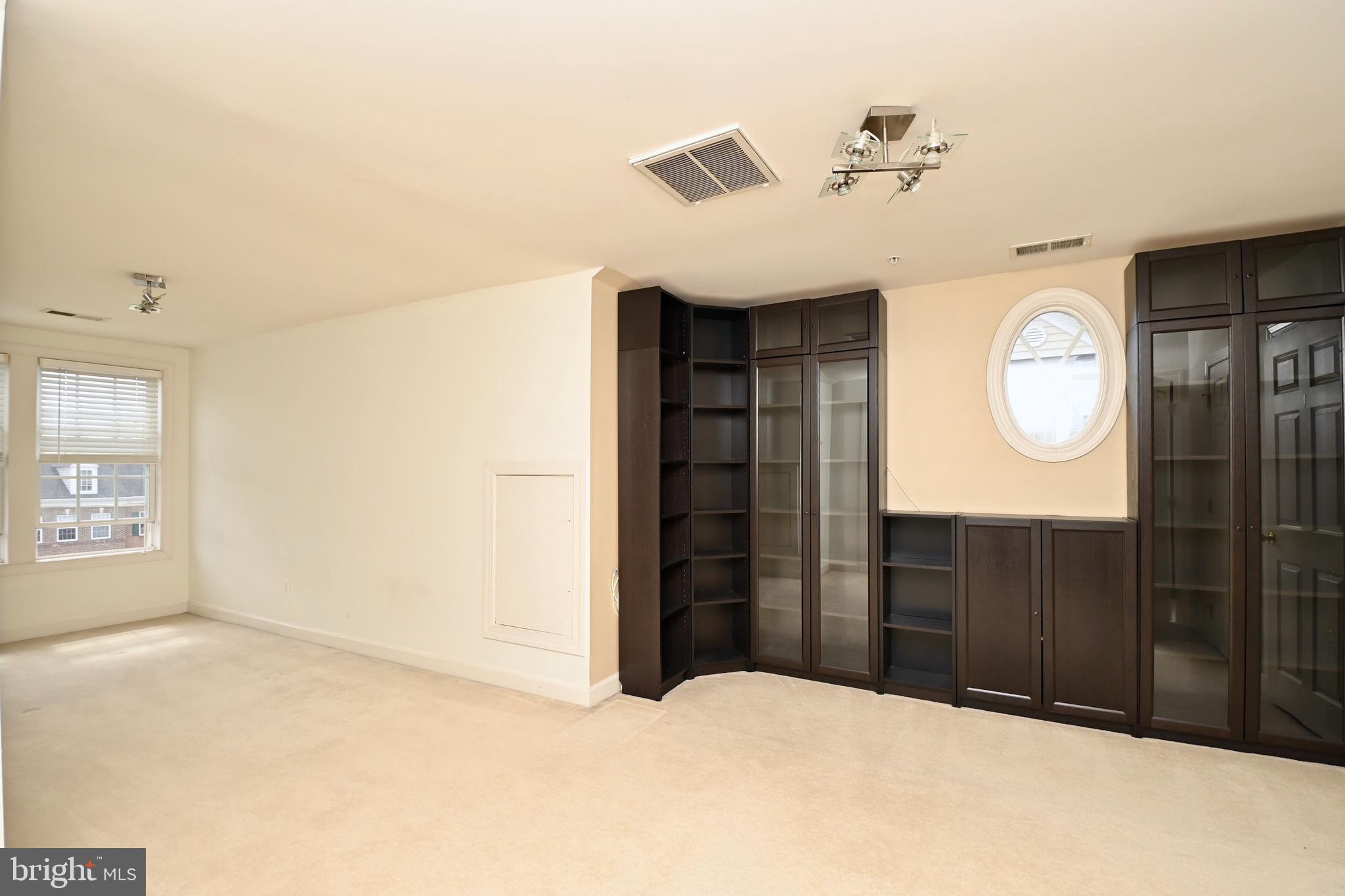 7980 VIGNE COURT
