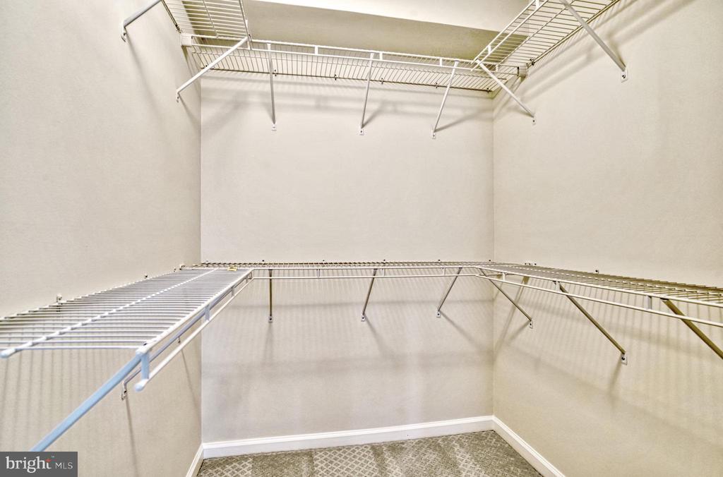 7524 SNOWPEA COURT 7