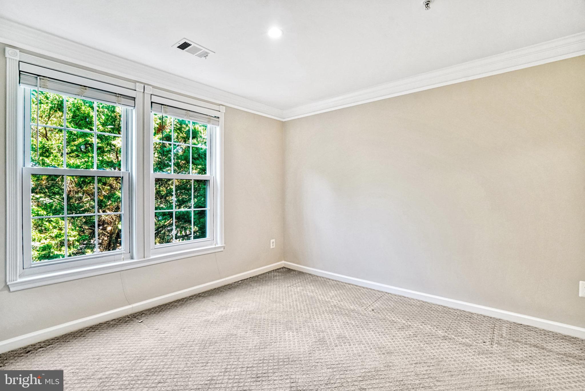 7524 SNOWPEA COURT 7
