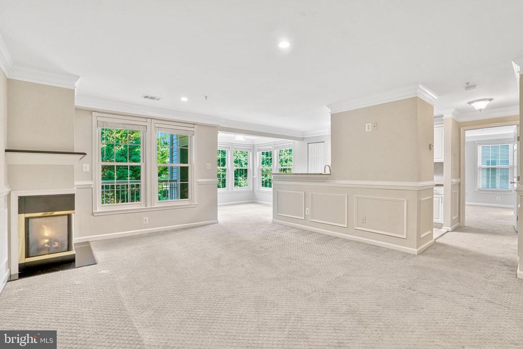 7524 SNOWPEA COURT 7