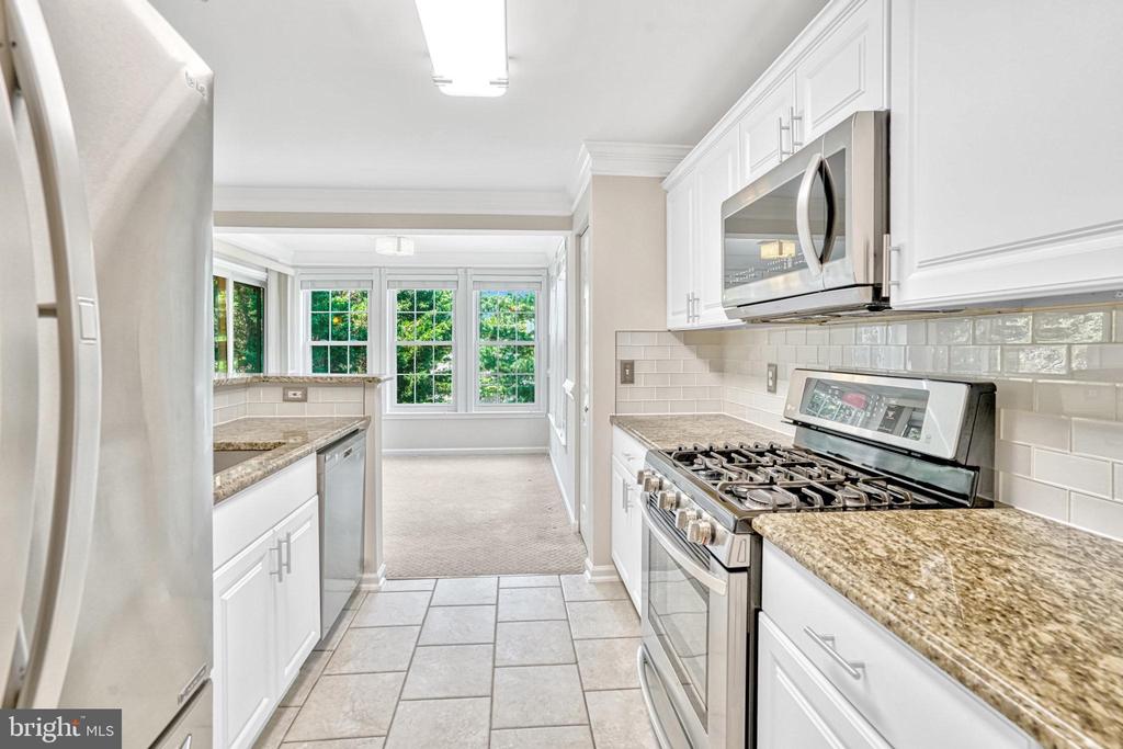 7524 SNOWPEA COURT 7