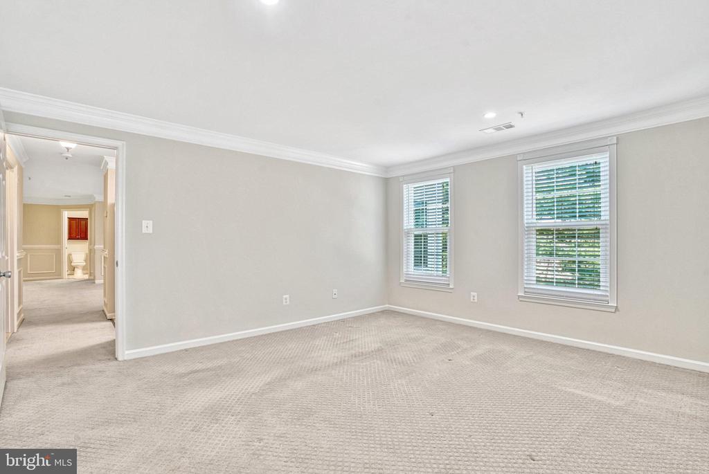 7524 SNOWPEA COURT 7