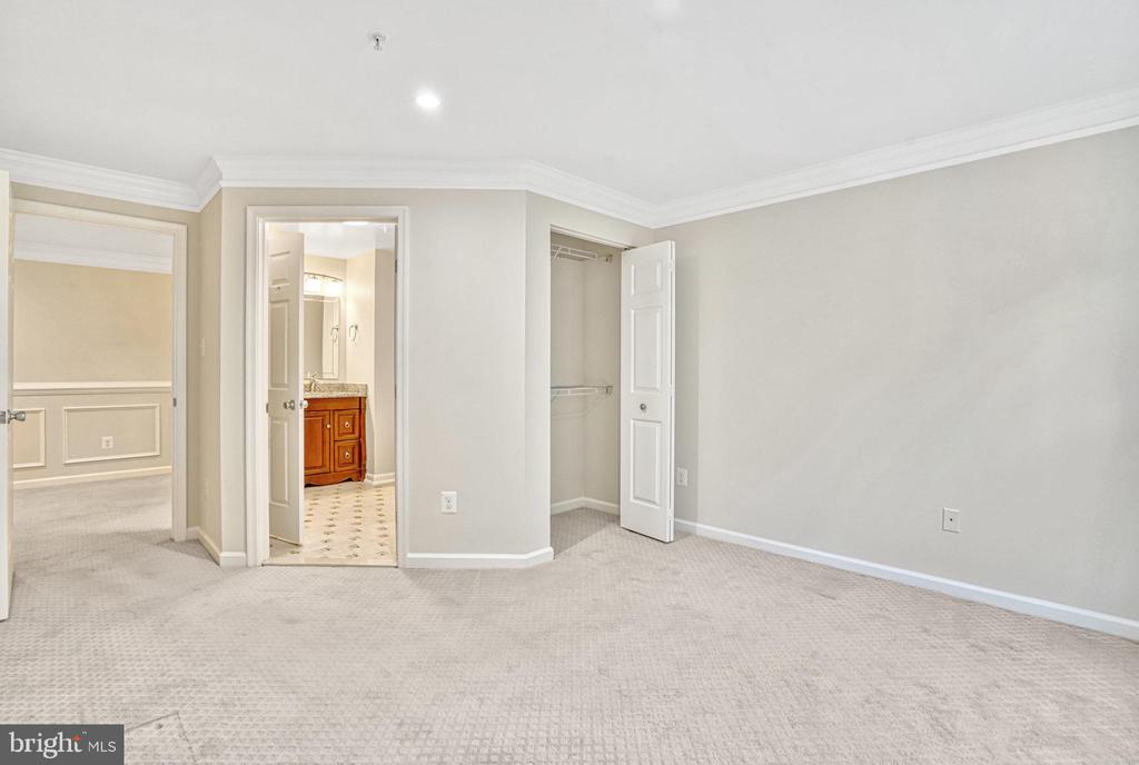 7524 SNOWPEA COURT 7