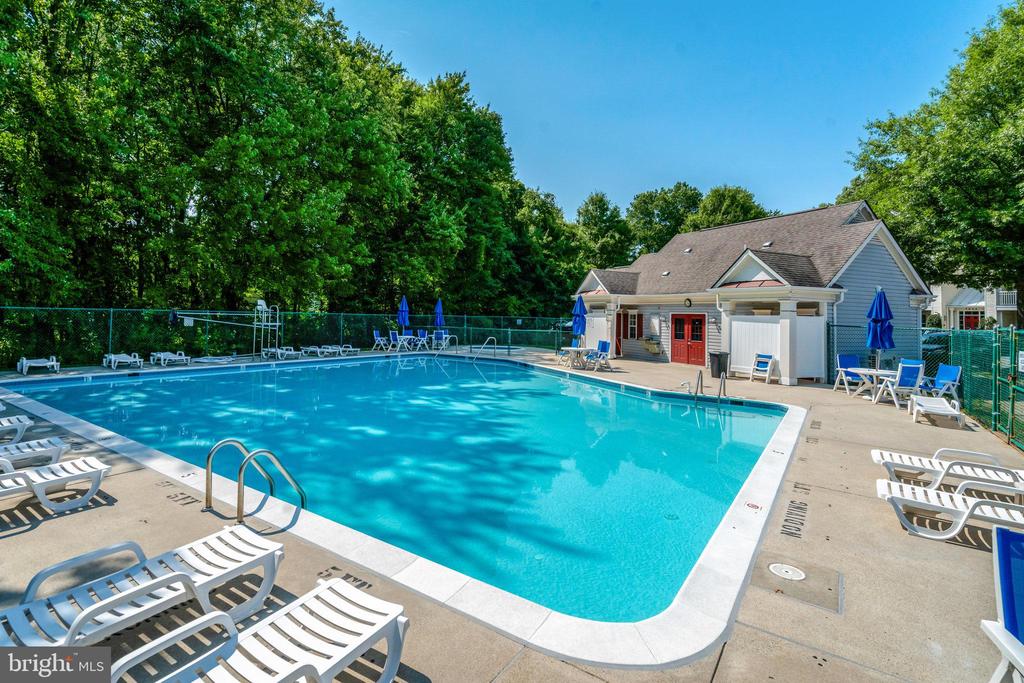 7524 SNOWPEA COURT 7