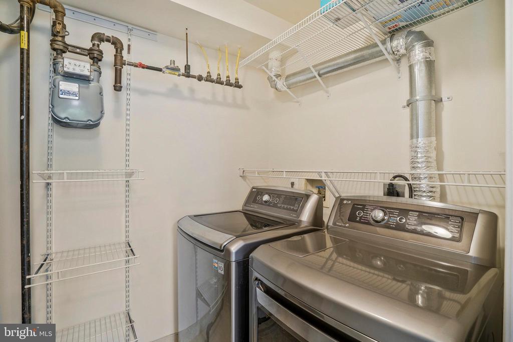 7524 SNOWPEA COURT 7