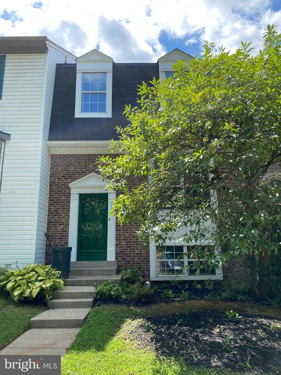 5735 MASON BLUFF DRIVE