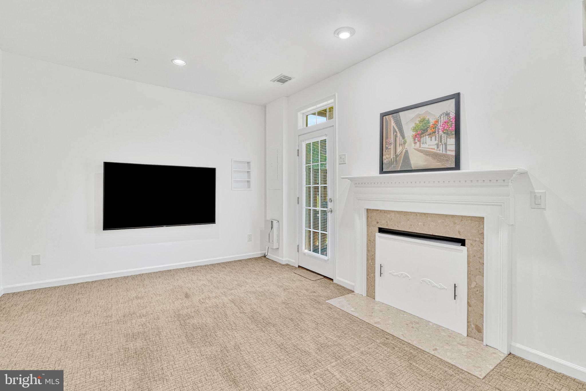 3559 ELLERY CIRCLE