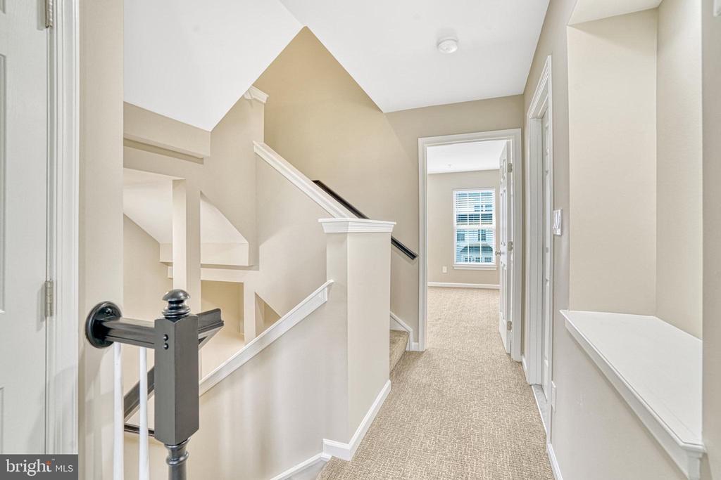 3559 ELLERY CIRCLE