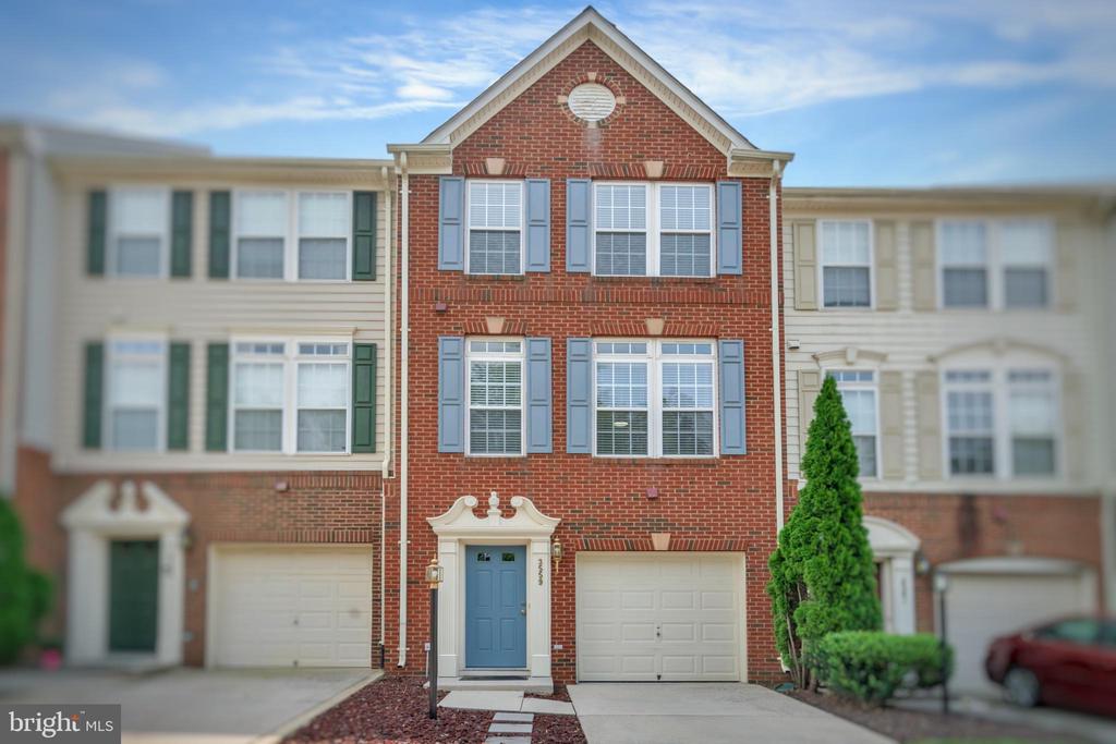 3559 ELLERY CIRCLE