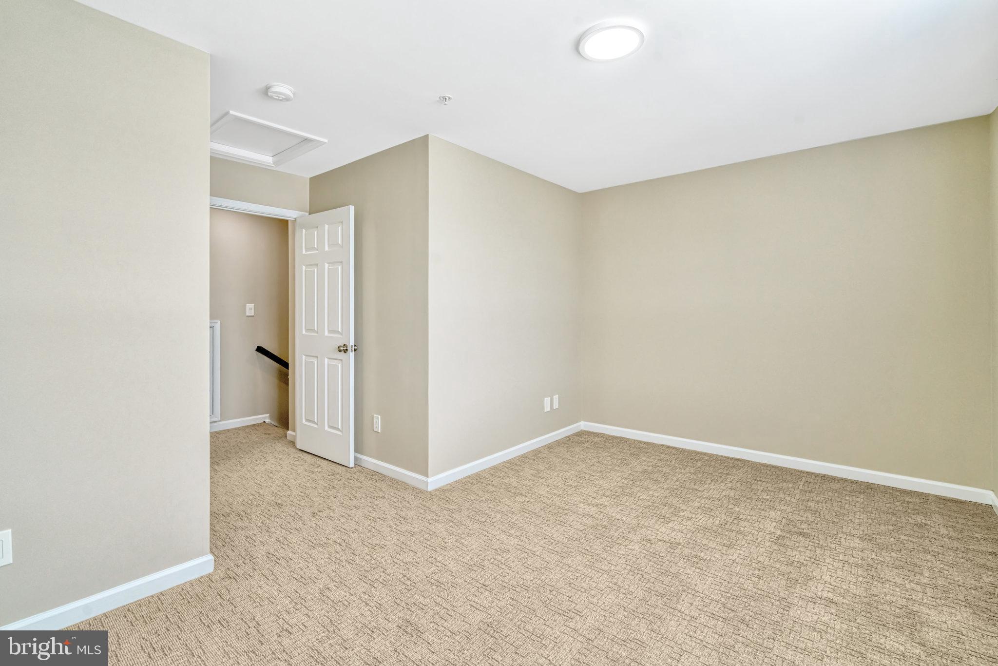 3559 ELLERY CIRCLE