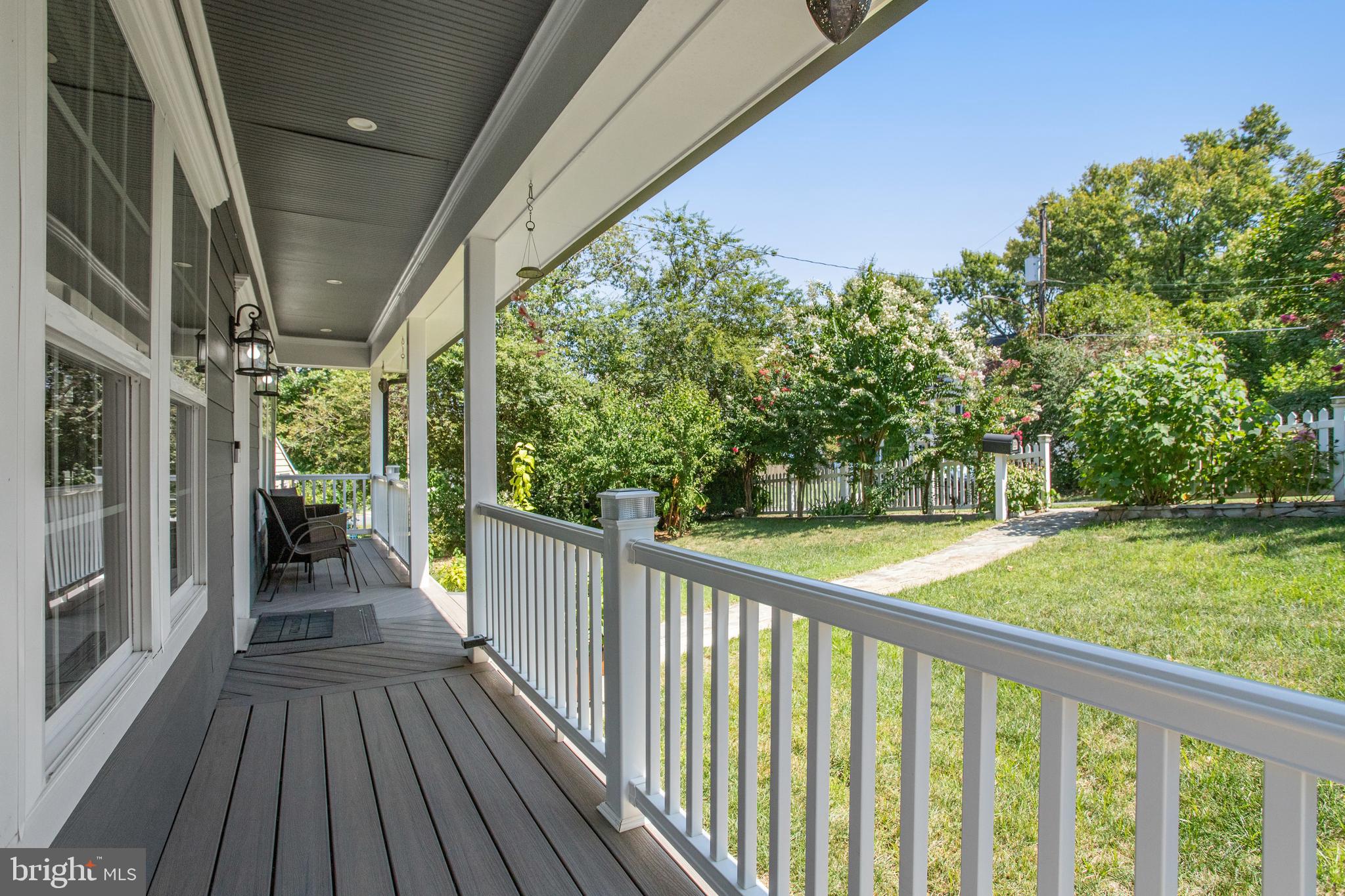 5608 S QUAKER LANE