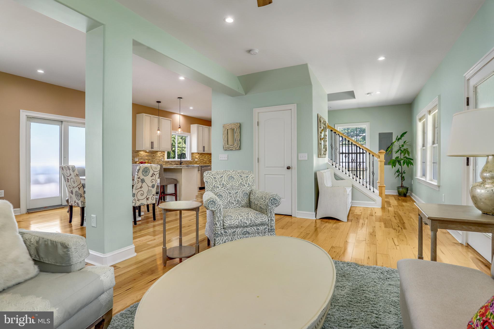 5608 S QUAKER LANE