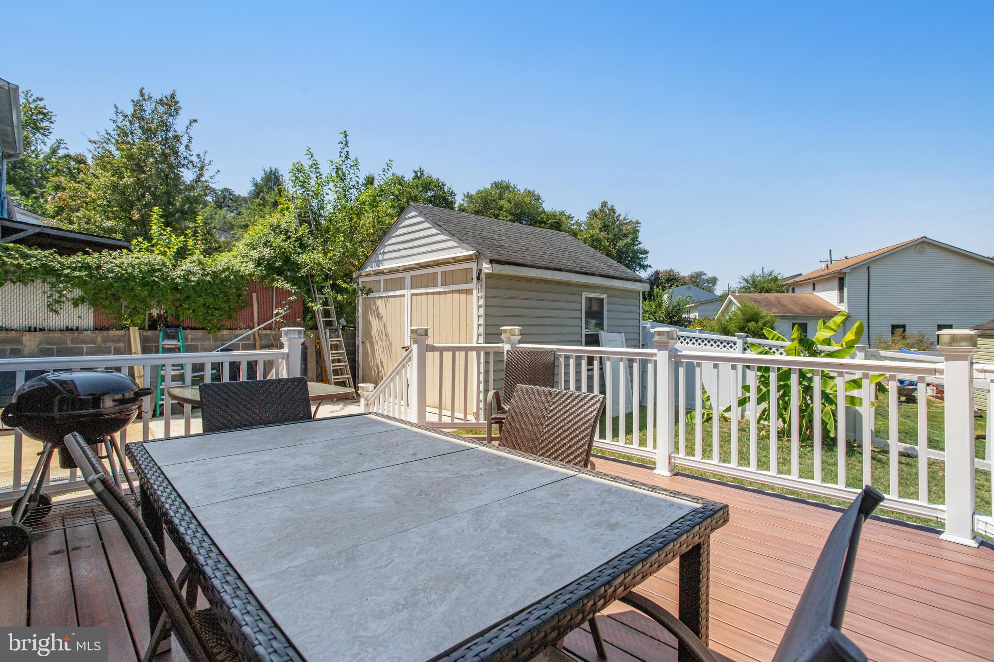 5608 S QUAKER LANE
