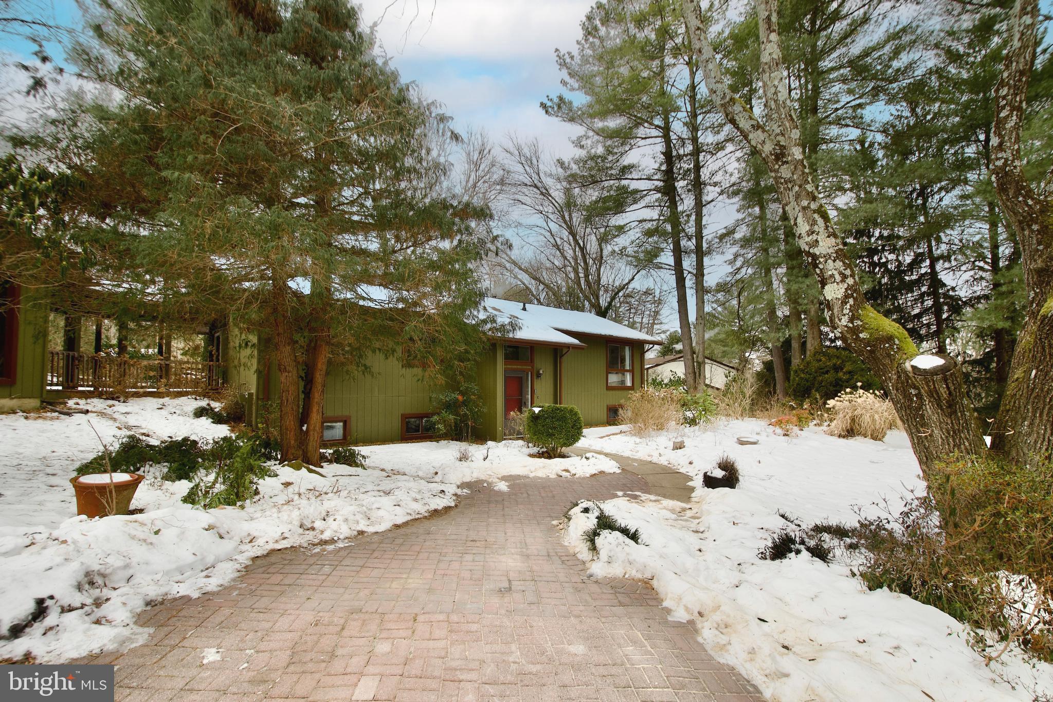 10919 HOWLAND DRIVE