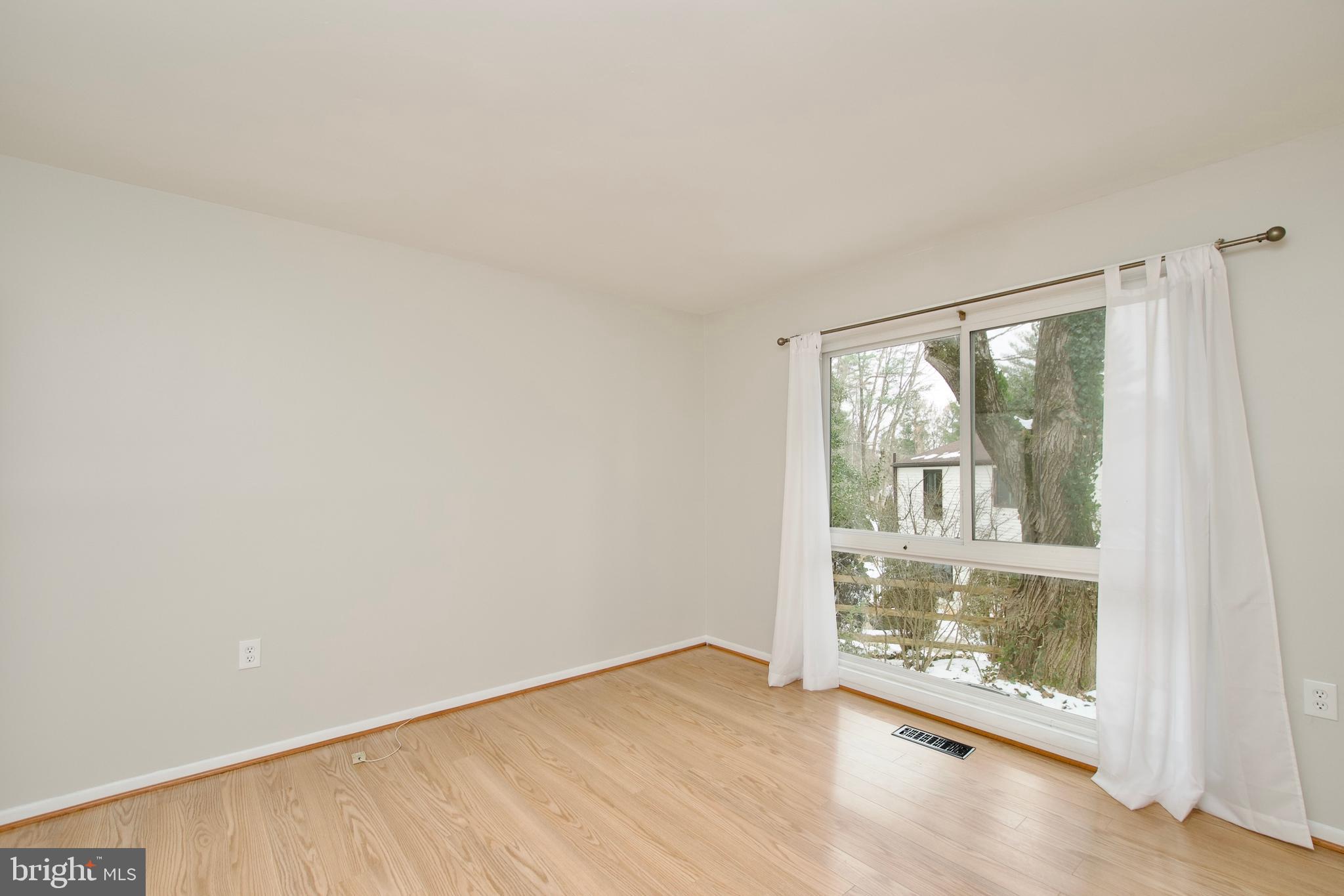 10919 HOWLAND DRIVE