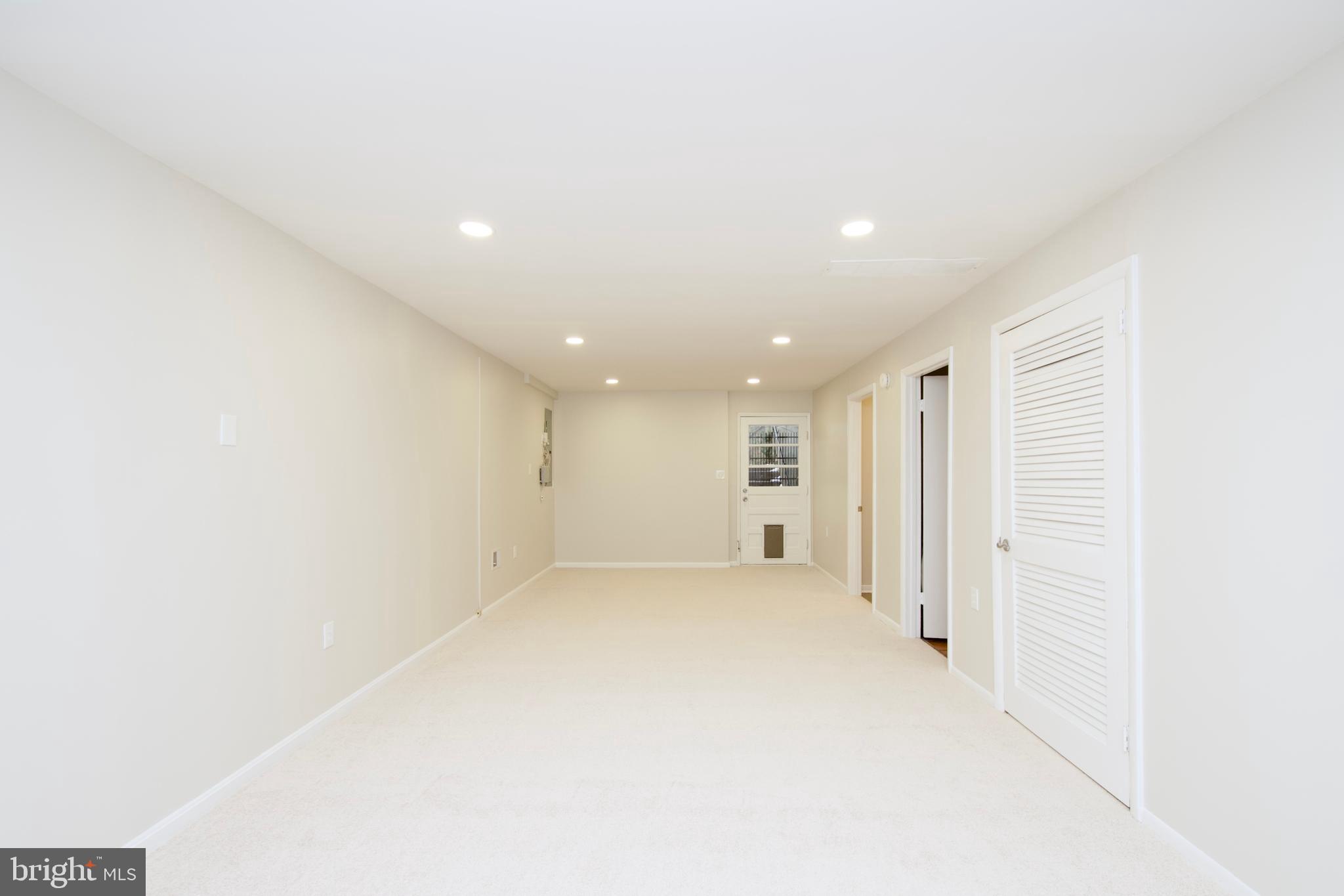 10919 HOWLAND DRIVE
