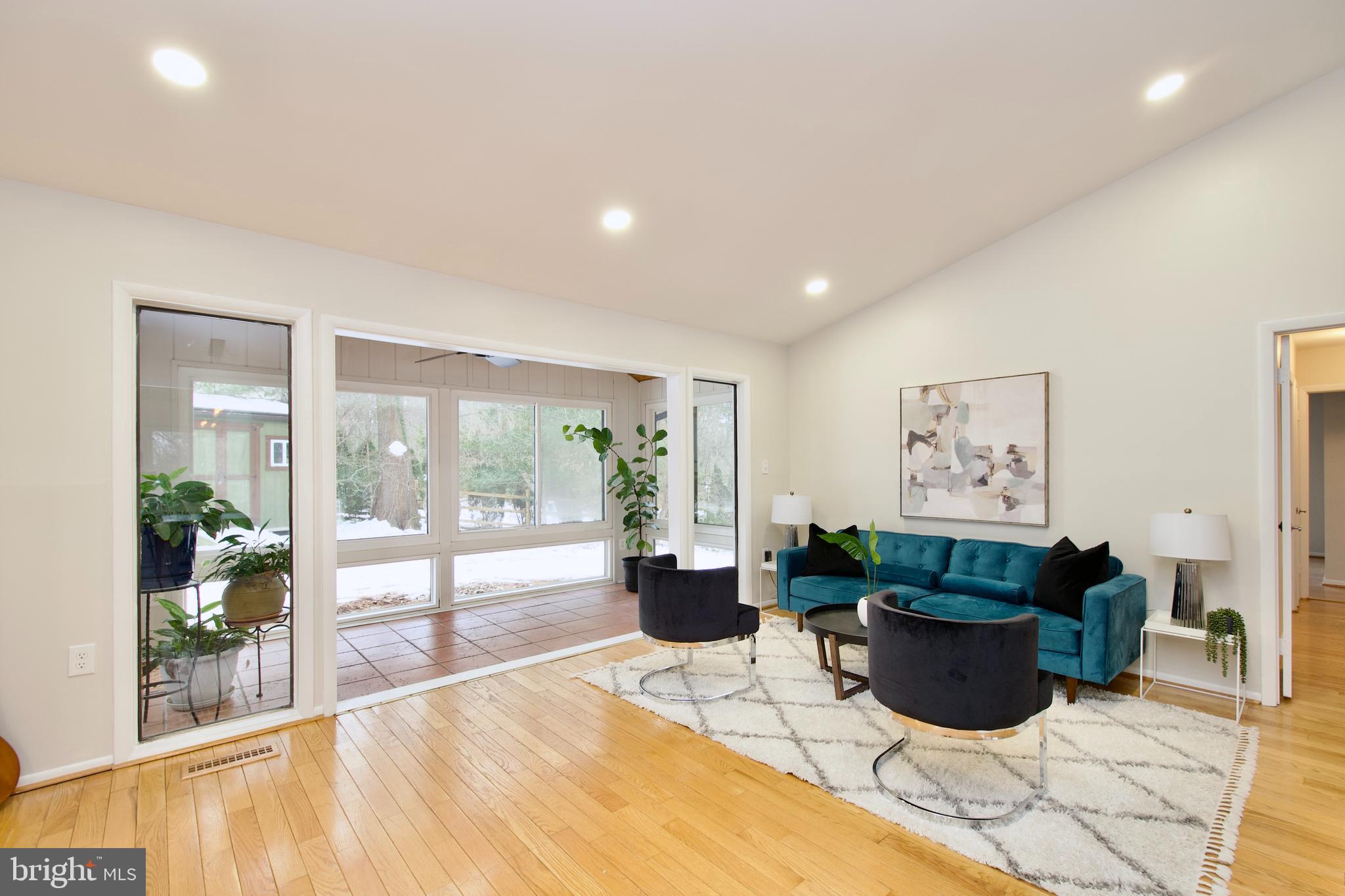 10919 HOWLAND DRIVE