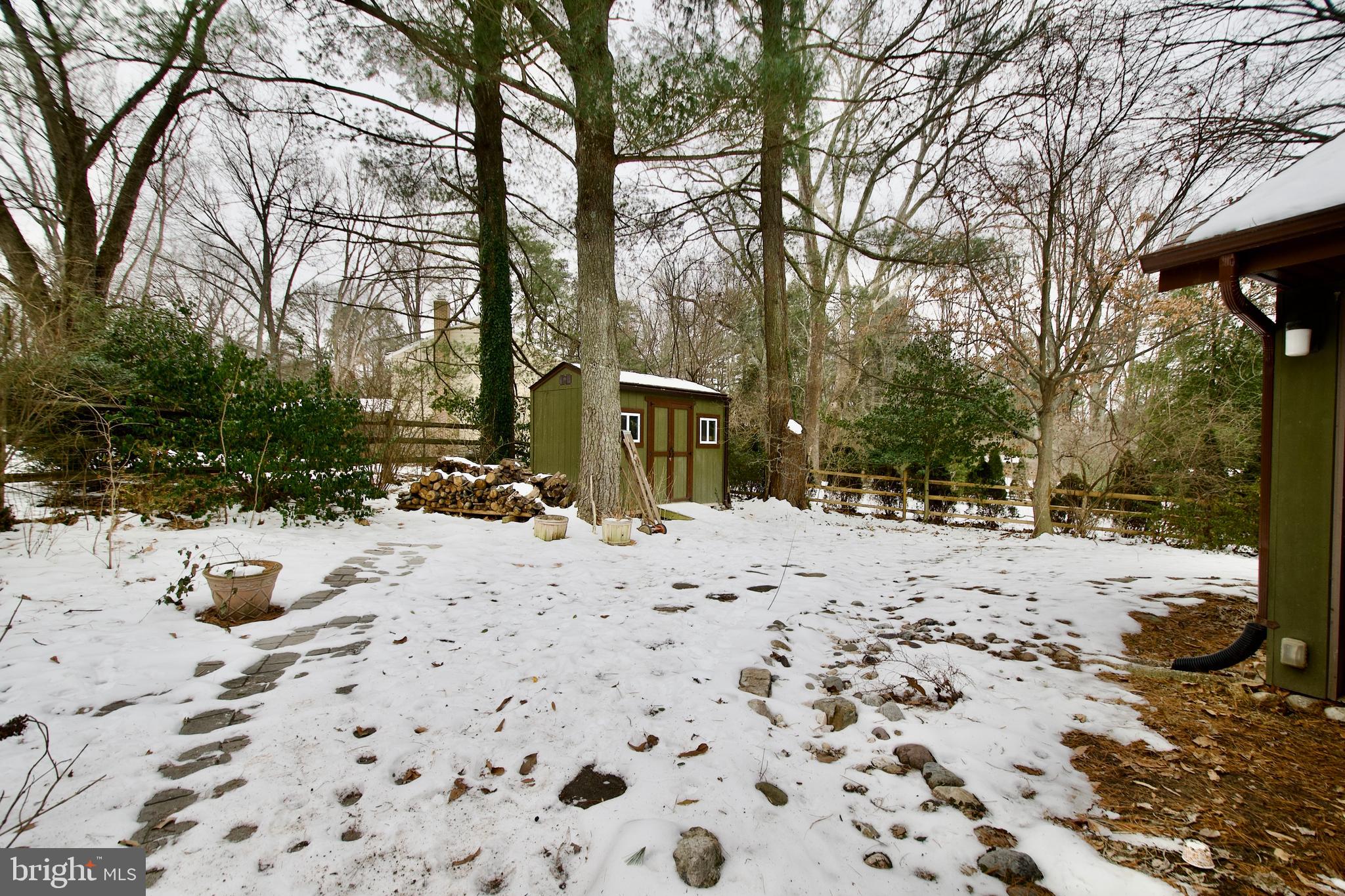 10919 HOWLAND DRIVE