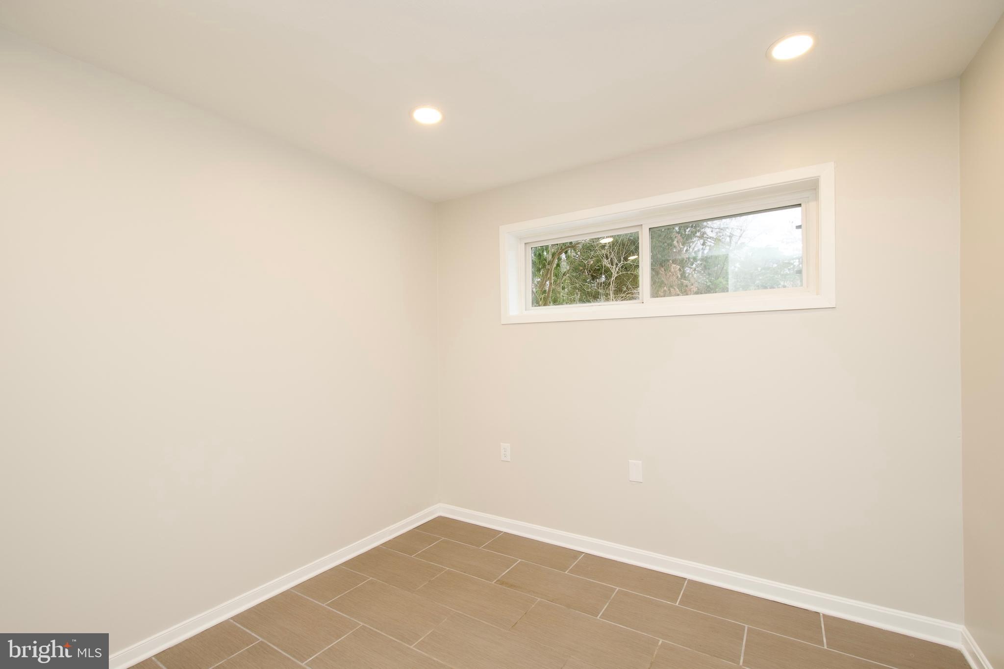 10919 HOWLAND DRIVE
