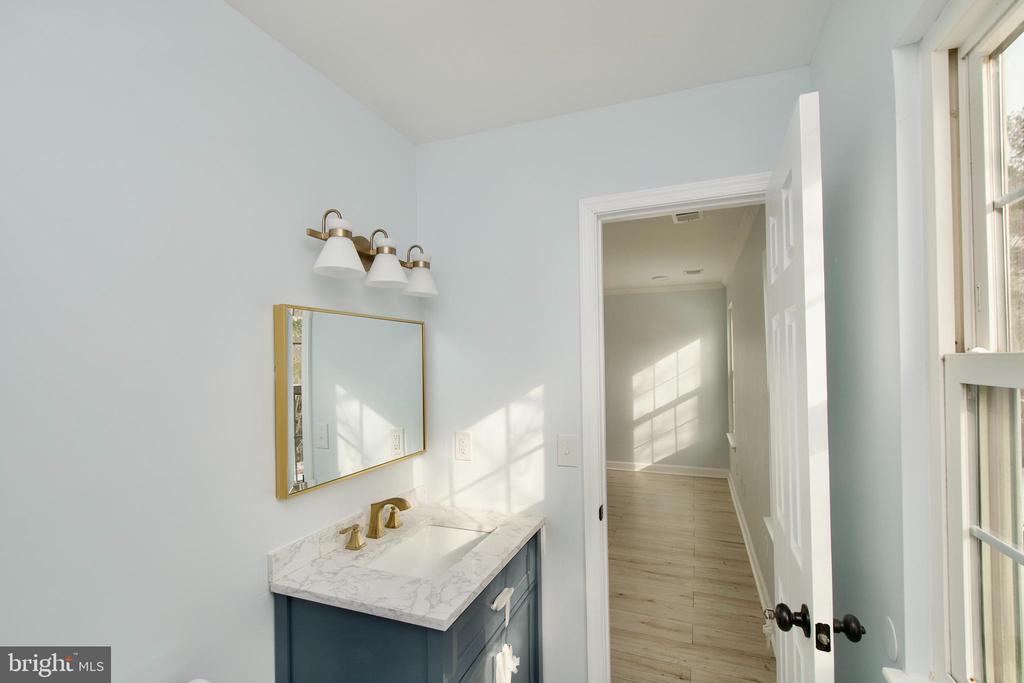 13501 APPLE BARREL COURT