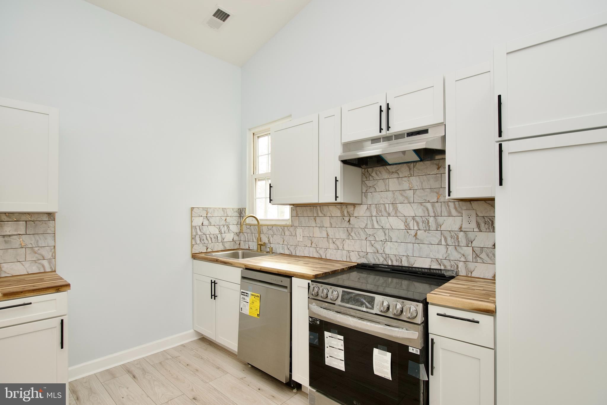 13501 APPLE BARREL COURT