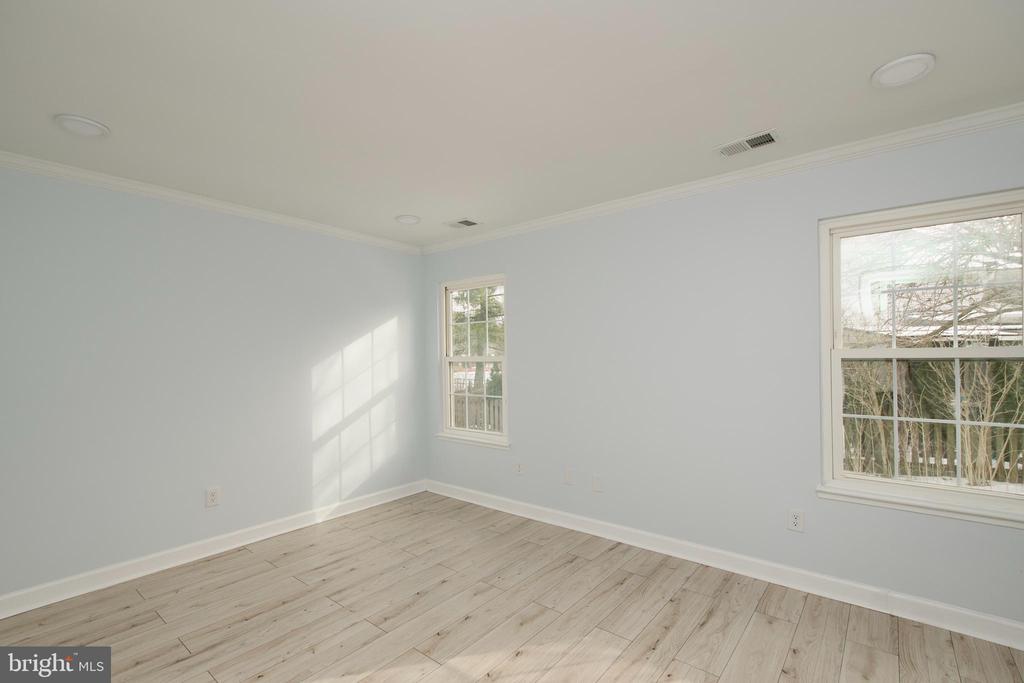13501 APPLE BARREL COURT
