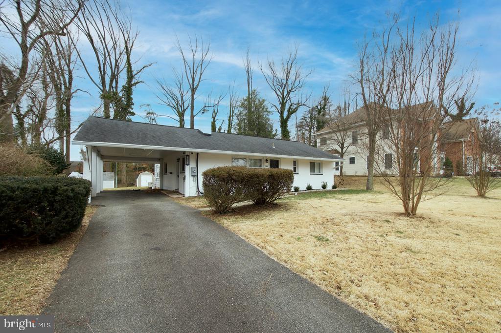 7123 LEESVILLE BOULEVARD