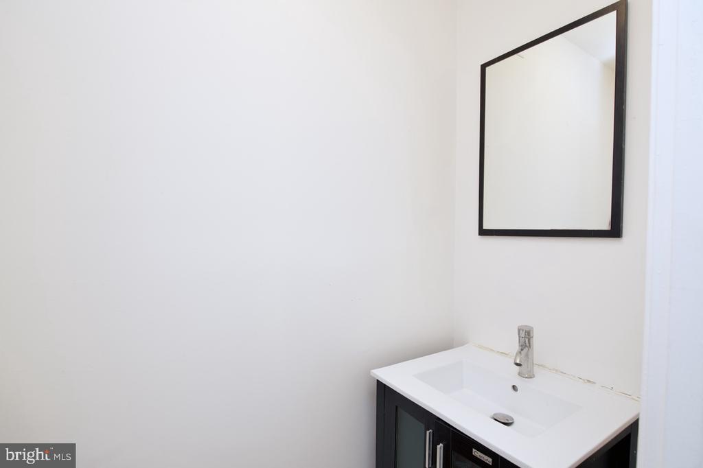 8603 BURLING WOOD DRIVE