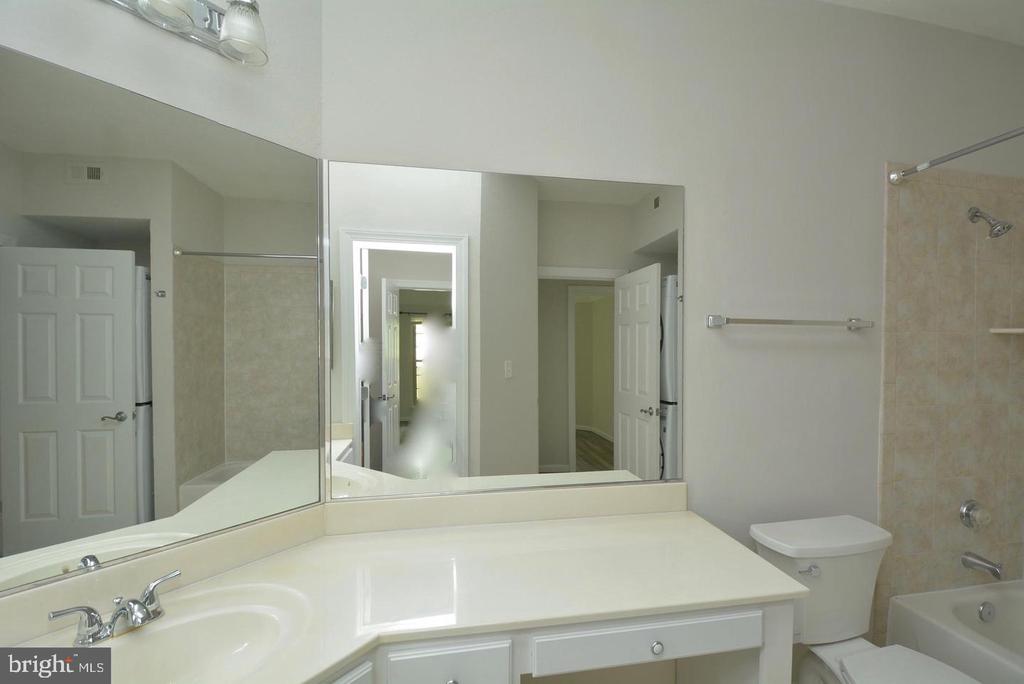 12161 PENDERVIEW TERRACE 905